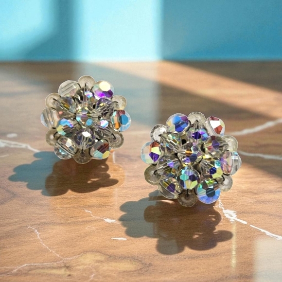 Vintage aurora borealis Crystal Earrings Clip On Earrings - Picture 1 of 17